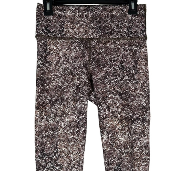 🆕Fabletics Define PowerHold High-Waist 7/8 Leggings Serpentine Print Size Small - Picture 7 of 14